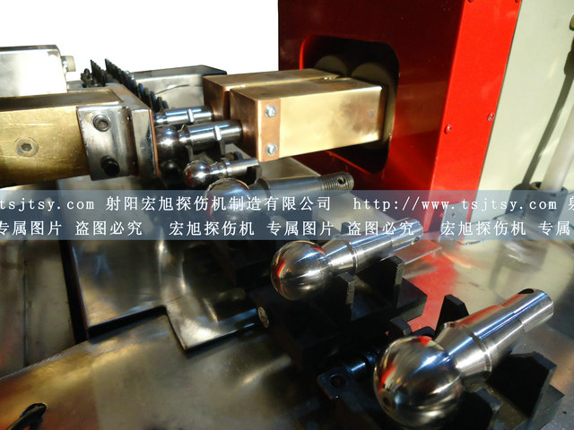 產品名稱：球頭銷專用熒光磁粉探傷機
產品型號：HCDG-2000
產品規格：熒光、二工位流水線